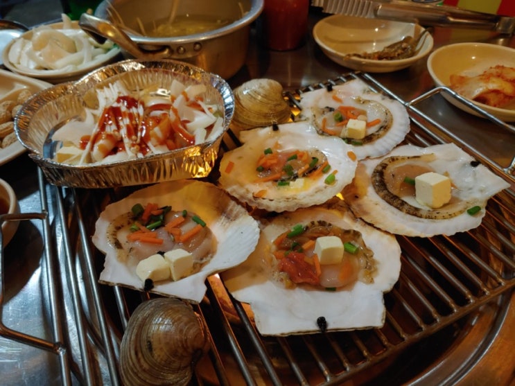 부산 청사포 조개구이 맛집. 노란마후라 부산 청사포 조개구이 맛집. 노란마후라