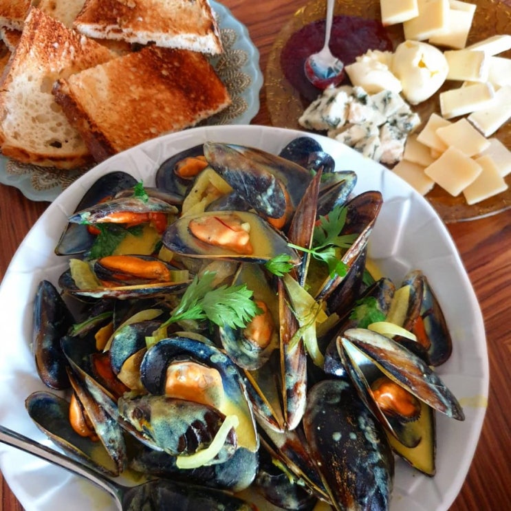  샤프란 향신료, 황금빛 홍합요리(Moules a la creme safran), 프랑스홍합찜 레스토랑에서 먹는 그 맛 그대로