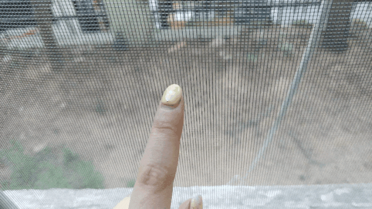  다이소 방충망시트로 창문에 방충망 설치하기!