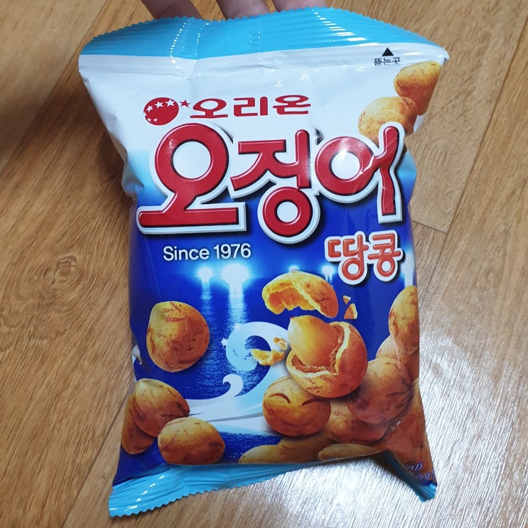  술안주하기 좋은 오리온 오징어 땅콩 과자 칼로리(열량) 및 영양성분정보  Since 1976