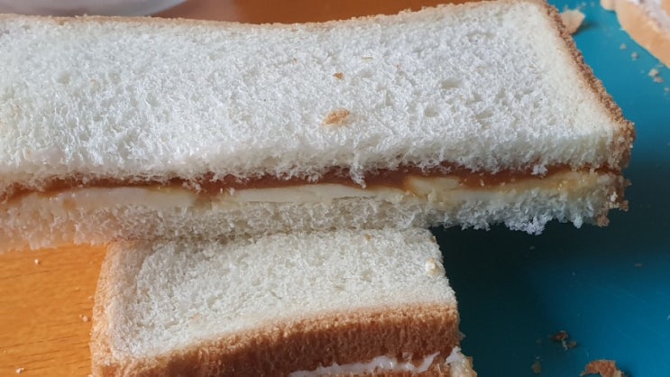  호불호 갈릴 것 같은 카야잼 토스트 만들어봄