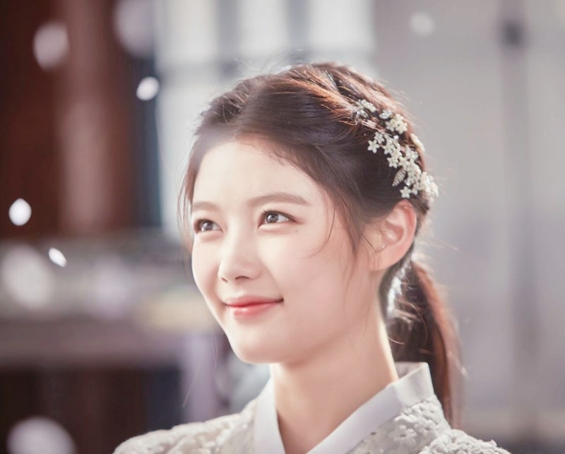 김유정 나이 키 드라마 편의점 샛별이 인기도 좋지만 좋은 추억 많이 만들고 싶다