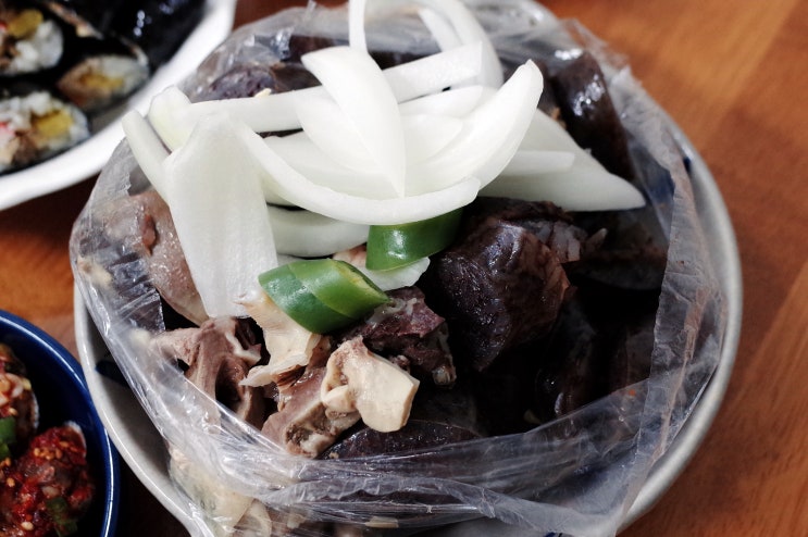  비오는 날 여기 가지마세요. 만취각! 개금시장 맛순대