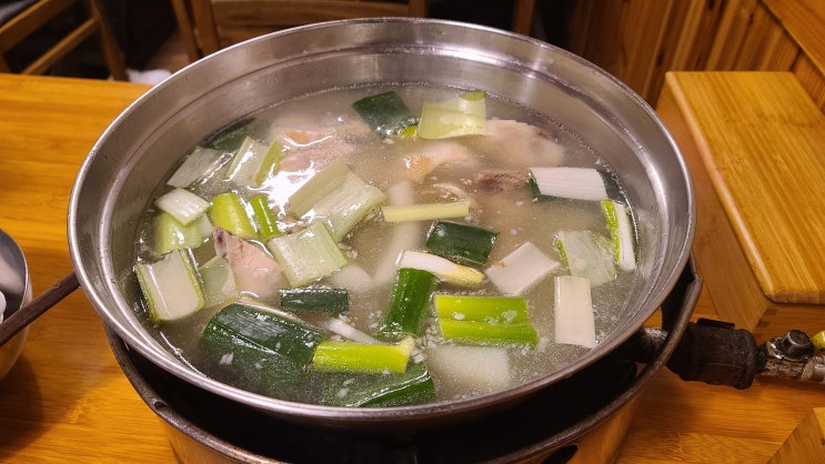  종각닭한마리맛집 '백부장집닭한마리' 뜨끈한 국물이 끝내줘요