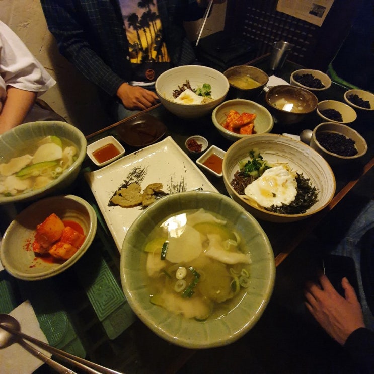  밀양 맛집 행랑채에서 비빔밥이랑 칼국수~