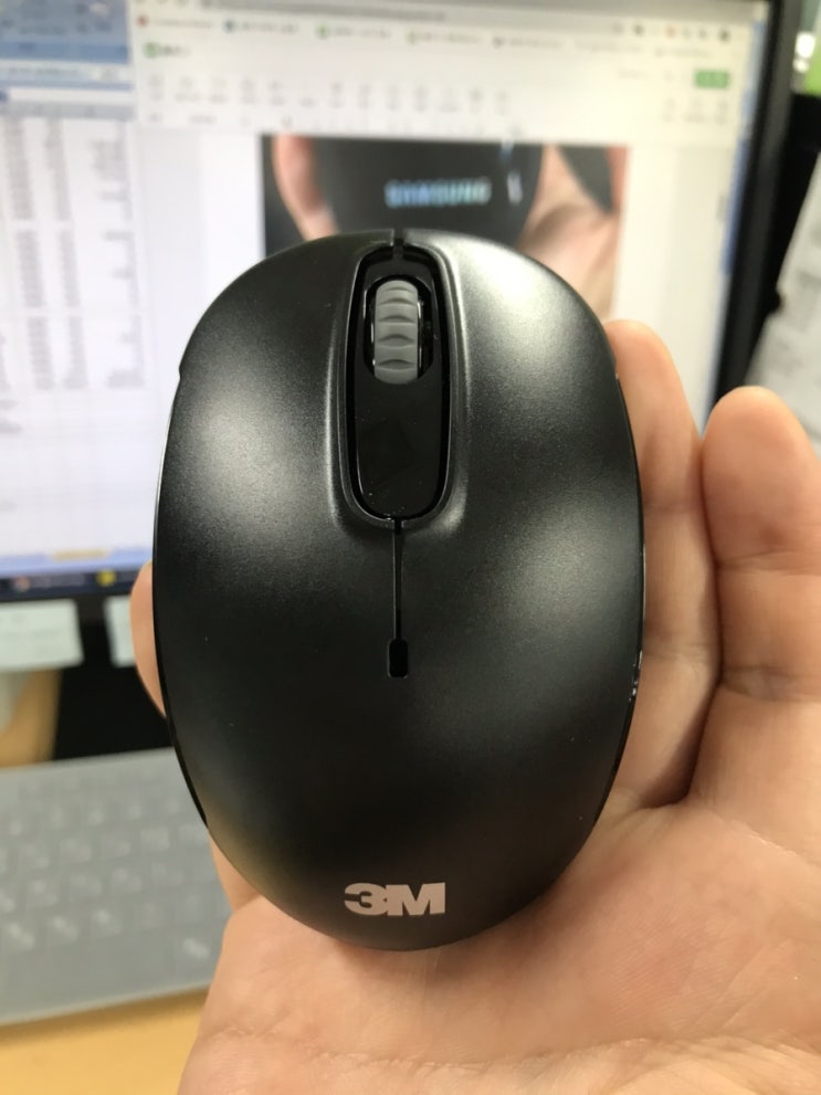 3M 무소음 무선마우스 간단 개봉 후기 가성비로 추천합니다. 3M 무소음 무선마우스 간단 개봉 후기 가성비로 추천합니다.