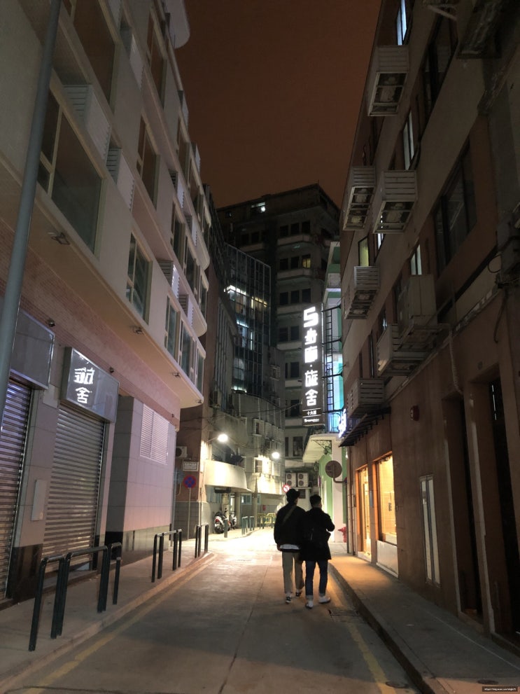  르크와 친구들의 뒤늦은 마카오 여행기 1탄. 걸어서 다음 숙소까지.[마카오/3박4일]
