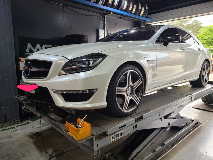  벤츠 CLS63 차량 19인치 타이어 추천 미쉐린 CUP2 285/30R19 타이어 교체 작업 휠얼라이먼트 미쉐린 컵2~ 미쉐린 멤버십 이벤트