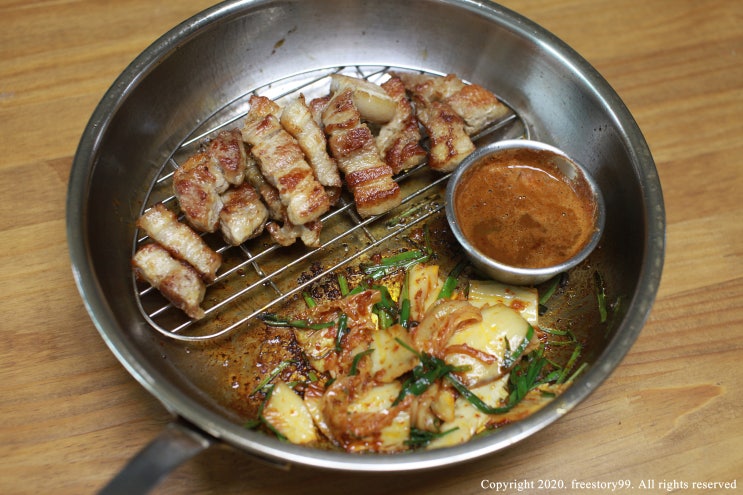 홈플러스 삼겹살 한판~! 삼겹살 맛있게 굽는법 홈플러스 삼겹살 한판~! 삼겹살 맛있게 굽는법