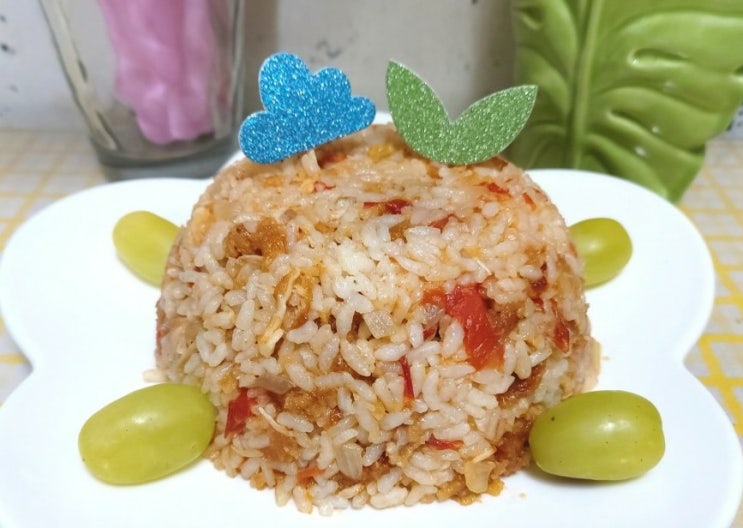  남은치킨볶음밥 토마토 양파 간장 굴소스로 맛있게 만들기