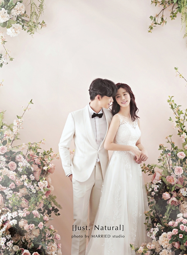  메리드스튜디오 웨딩잡지속의 화보같아요