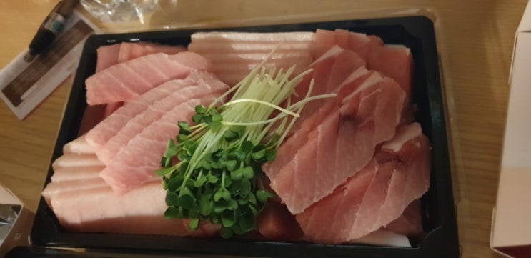  부산중앙동 이정태본참치/스타벅스