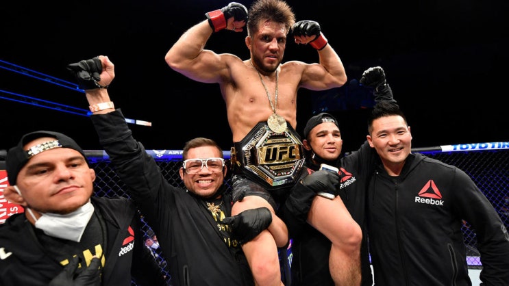 UFC 249: 퍼거슨 vs 개이치 경기 후 기자회견 : 헨리 세후도 은퇴 선언 UFC 249: 퍼거슨 vs 개이치 경기 후 기자회견 : 헨리 세후도 은퇴 선언