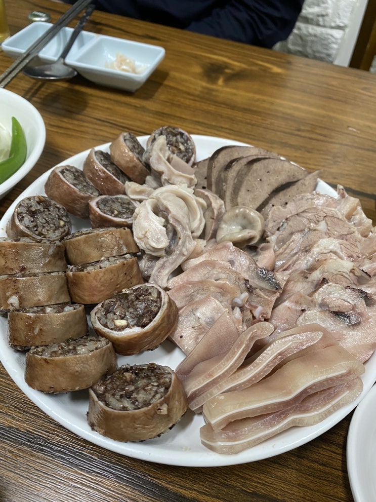 [을지로 맛집] 특별한 대창 순대, 산수갑산