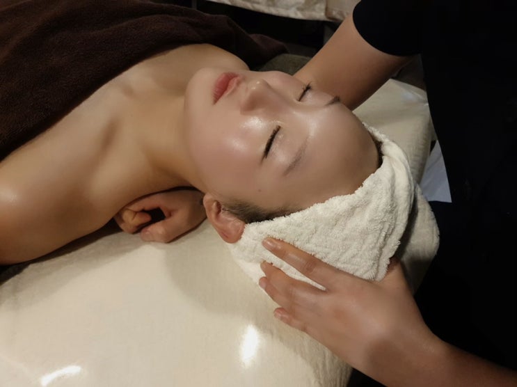  청라피부관리 클레오파트라 스킨&바디에서 얼굴소멸 윤곽관리