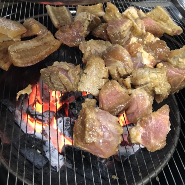  [평촌학원가맛집/전설의 스테이크 갈비] 두툼한 돼지갈비와 다양한 밑반찬