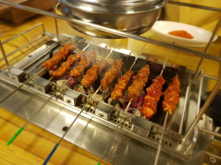  오늘 동아리 사람들이랑 양꼬치에 칭따오 냠냠함!