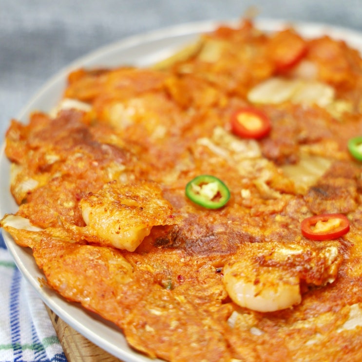  [김치전 바삭하게]감칠맛 살린 새우 김치전 만들기