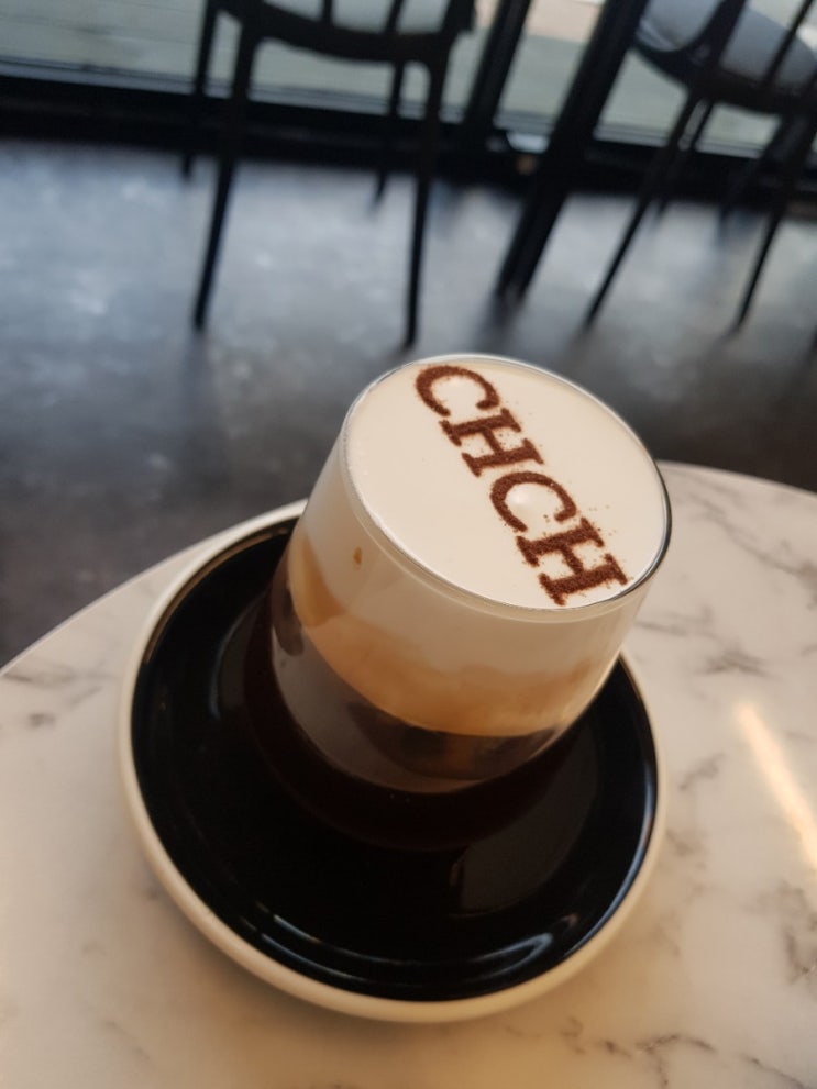  대구 지산동 지산중학교앞 CHCH 브런치카페 아인슈페너 종류 많아요.