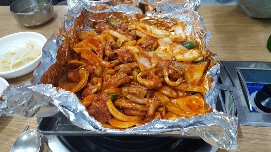 해운대 전통시장 내 일번지 자갈치 산곰장어의 꼼장어 해운대 전통시장 내 일번지 자갈치 산곰장어의 꼼장어