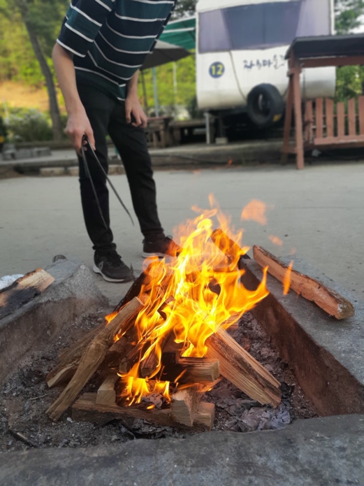  공주여행 장수마을 카라반에서 고기멍~불멍했어요!