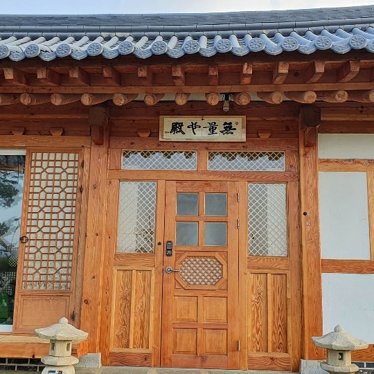  촉촉한 아침이슬과 함께하는 세종#학림재