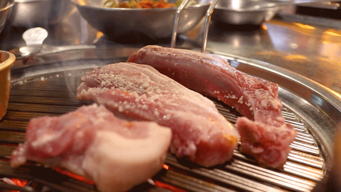  신촌고기집 이층집 모둠 한접시 (단체 술집, 모임 추천)