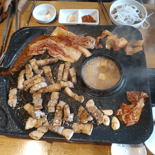  [동탄 반월동 삼겹살] 생고기 돼지한마리1kg 육봉달 삼성반도체점