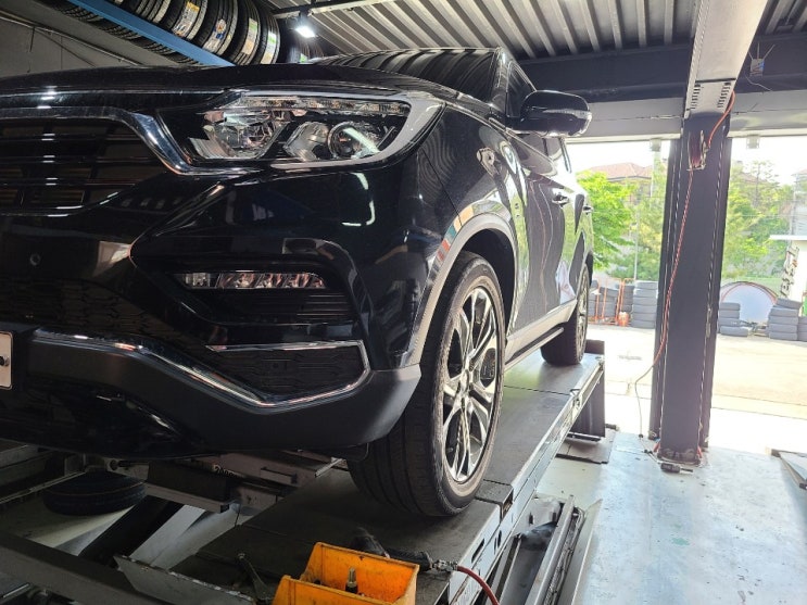  분당 판교 타이어 싼 곳 G4 렉스턴 차량 20인치 타이어 추천 한국타이어 S2 AS X 255/50R20 타이어 교체 작업 휠 얼라이먼트
