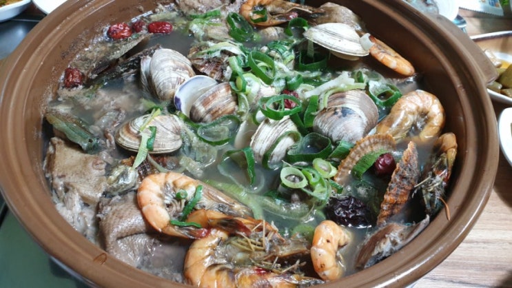 신안 섬마을 밥집 억순이의 기찬밥상. 죽어도꽥탕 죽이는 맛!