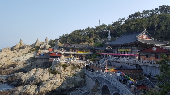 한국에서 가장 아름다운 절이라  자화자찬하는 해동용궁사