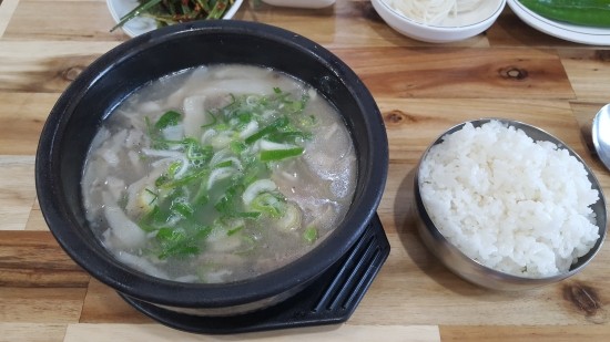 조방돼지국밥 - 부산일보 주관 국밥 맛집 30선