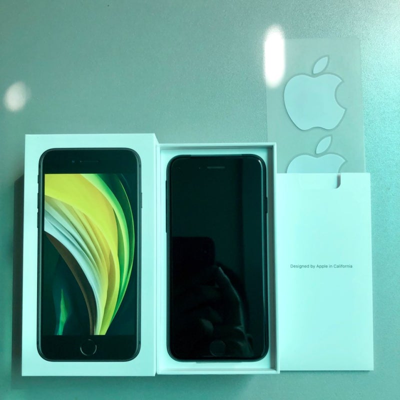 [개봉기/언박싱] 생태교란종 iPhone SE 2nd (2020/Black)