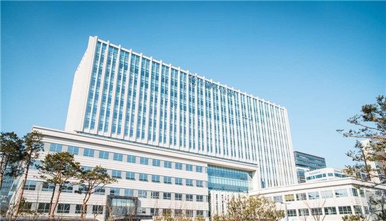 사장 감독 안받은 골프강사…법원 "4대보험 가입해도 근로자 아냐" 사장 감독 안받은 골프강사…법원 "4대보험 가입해도 근로자 아냐"