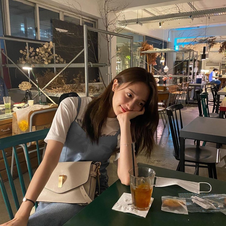  200512 옷 잘 입는 워너비 여자연예인 봄 데일리룩 : 표예진, 강민경, 김나영, 공효진, 고소현, 안예원, 오하영, 제니