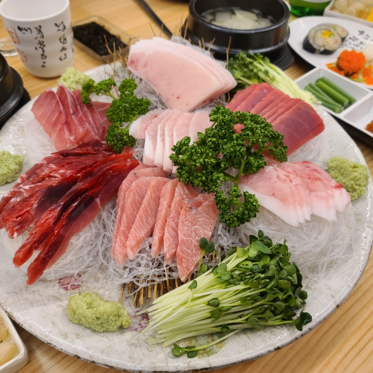  시흥사거리 맛집 김상현 참치에서 테슬라 소맥 한잔