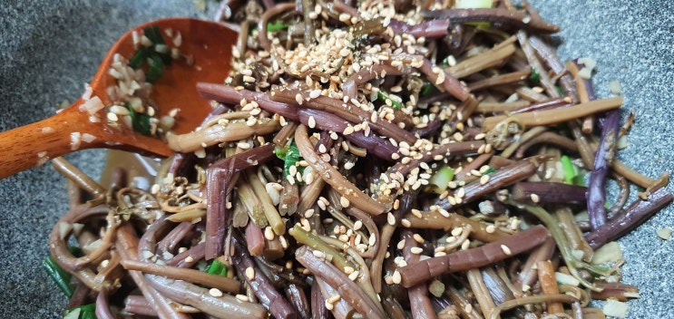  고사리나물만들기 삶지말고 볶으세요.