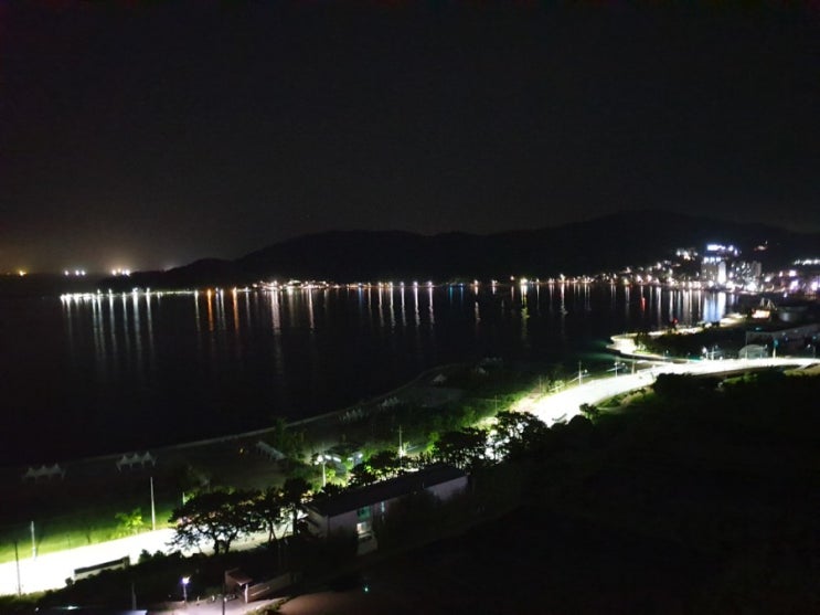  지세포의 자연. 바다, 하늘, 꽃, 바람...