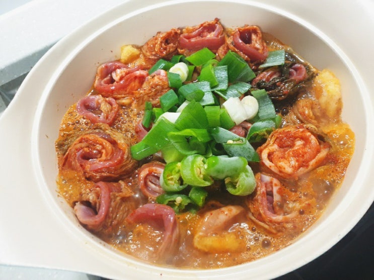  묵은지 꽃삼겹김치찜 맛있어용:)