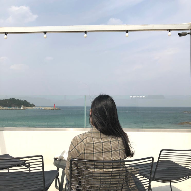  강원도 여행 1박2일 코스(2) 속초 온더버튼 :: 오션뷰 루프탑 카페
