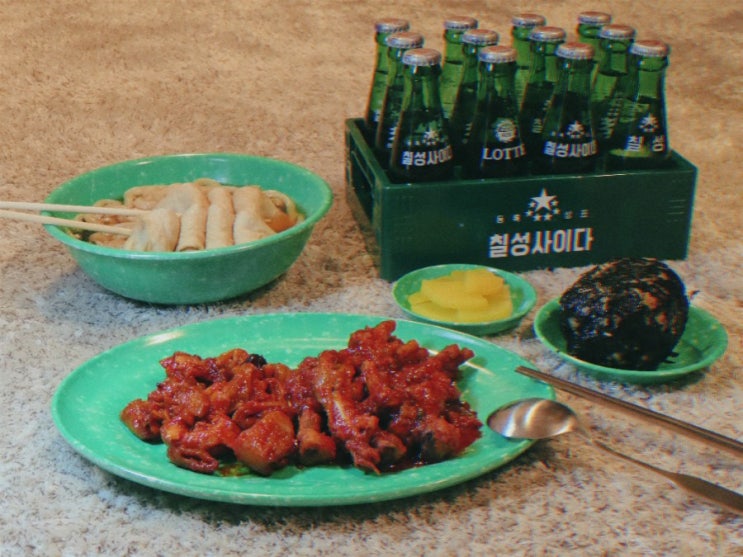  감탄 떡볶이 어묵우동, 안주야 직화불막창, 아워홈 화끈 불닭발, 미정국수 미정주먹밥, 칠성 미니 사이다