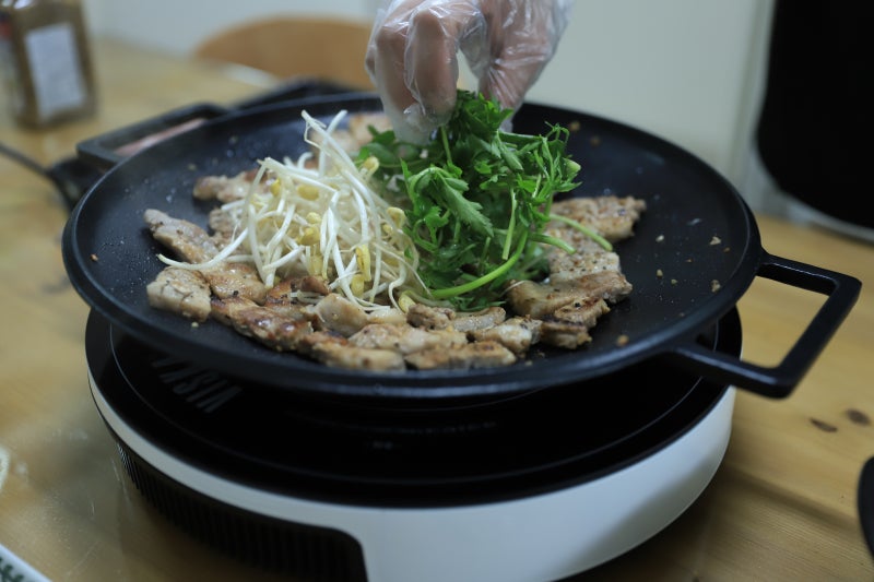 솥뚜껑불판 기막힌 맛 삼겹살 불판! 부대찌개 무쎄 그리들