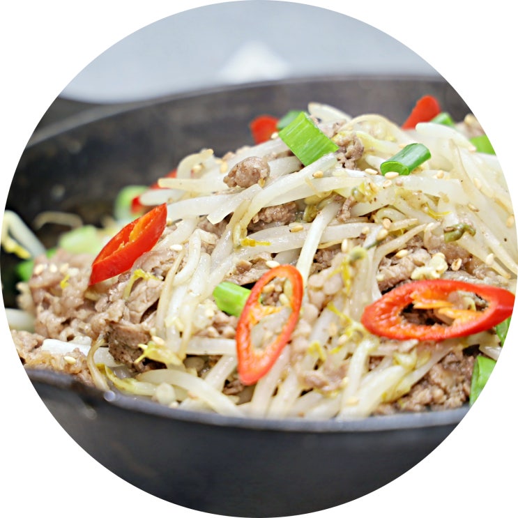  아삭하면서 감칠맛까지, 간단히 완성하는 일품요리