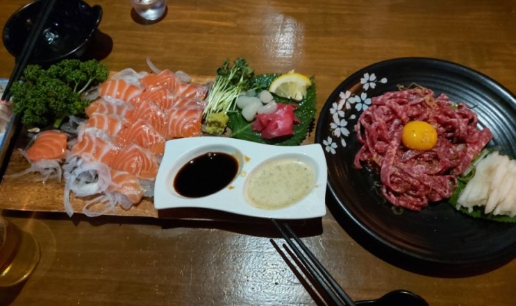  하단 동아대 속닥한 술집! 하단 육회, 연어 맛집 (feat.구루마 요리와술)