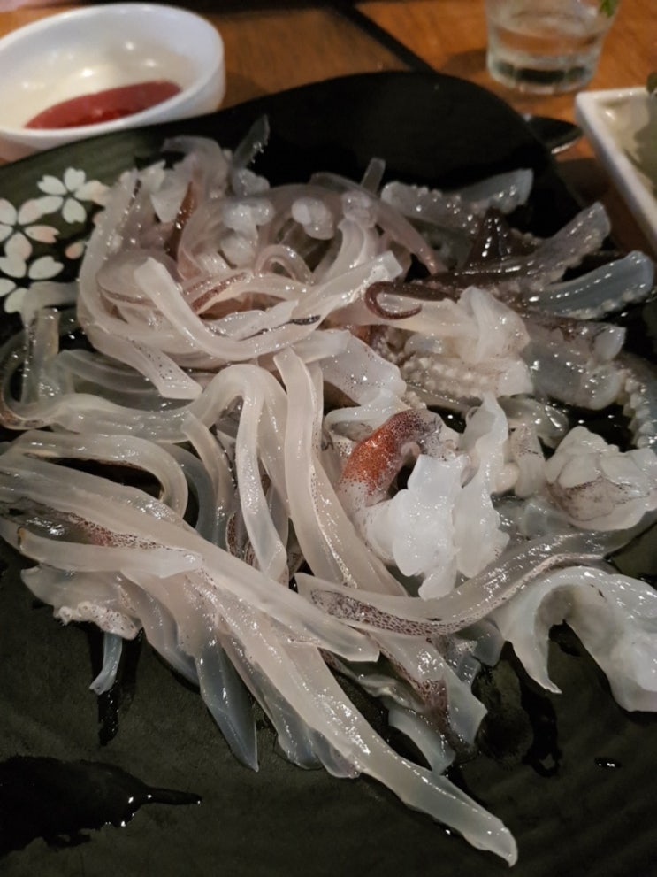 싱싱한 오징어 외에도 먹고싶은게 너무많은집 ㅠㅠ 싱싱한 오징어 외에도 먹고싶은게 너무많은집 ㅠㅠ
