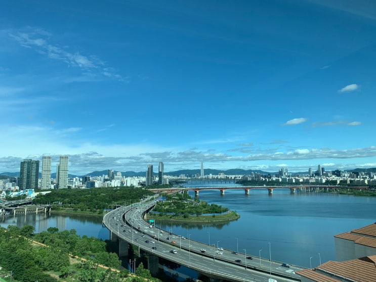 지금까지 내 인생을 어떻게 살아왔는가 돌아보면, 계획대로 된 게 하나도 없다. | 미래보다 현실을, 계획보다 인연을 지금까지 내 인생을 어떻게 살아왔는가 돌아보면, 계획대로 된 게 하나도 없다. | 미래보다 현실을, 계획보다 인연을