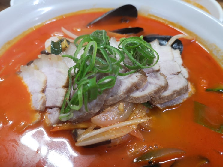  가봤나? 노형동 짬뽕의정석! 먹어봤나? 수육짬뽕! 베지근한 국물의 고기짬뽕맛집 | 알쓸리뷰X제주시맛집