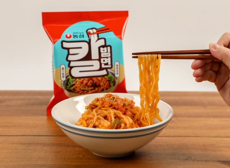  칼국수를 비빔면 만들다니? 농심 칼빔면을 유튜버 떼뚠과 함께 리얼 후기