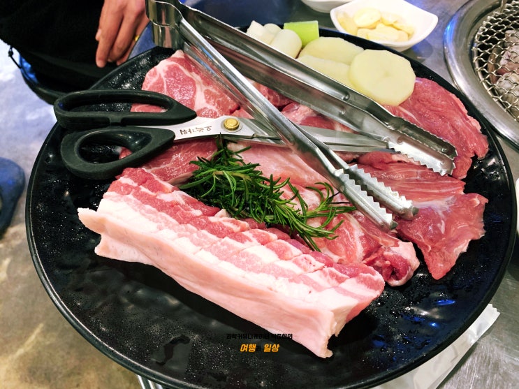 제주 오설록 맛집 흑돼지 구이가 정말 맛있는 '웃뜨르 우리돼지'