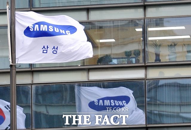 삼성생명, 본사 점거한 암환우모임에 법적대응 "시위에 따른 피해 커" 삼성생명, 본사 점거한 암환우모임에 법적대응 "시위에 따른 피해 커"